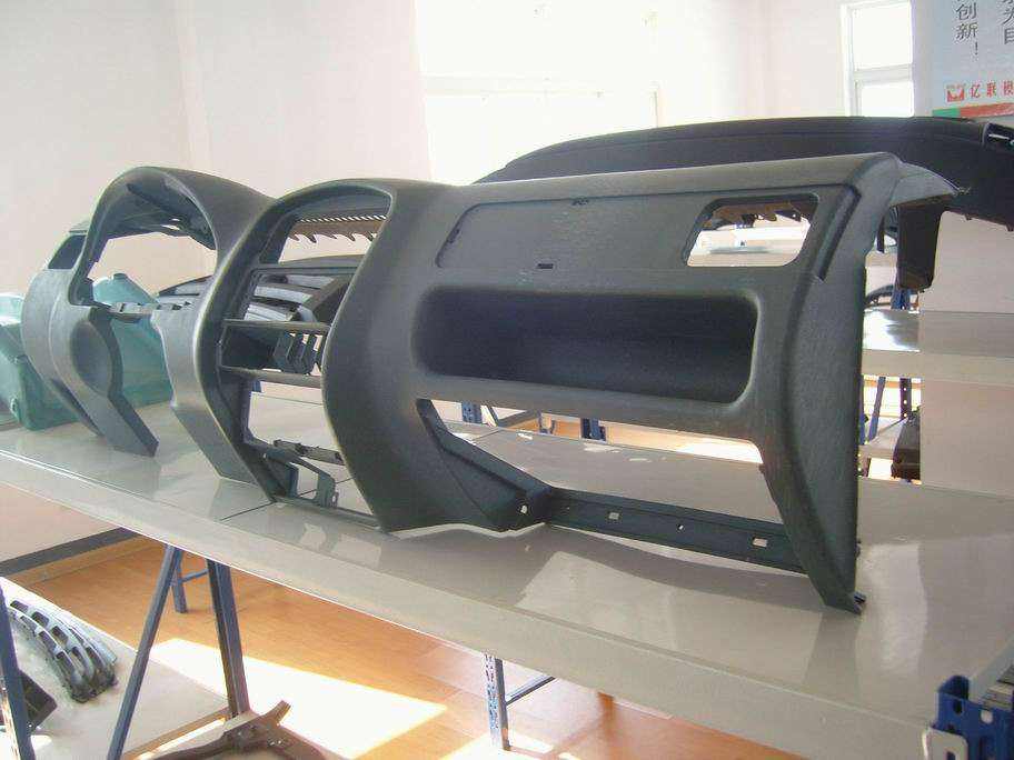 汽车仪表模具 (2)