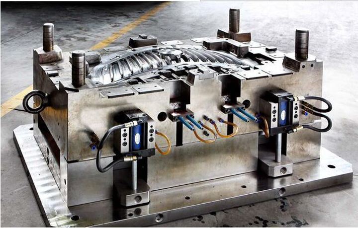 汽车前格栅模具 (2)